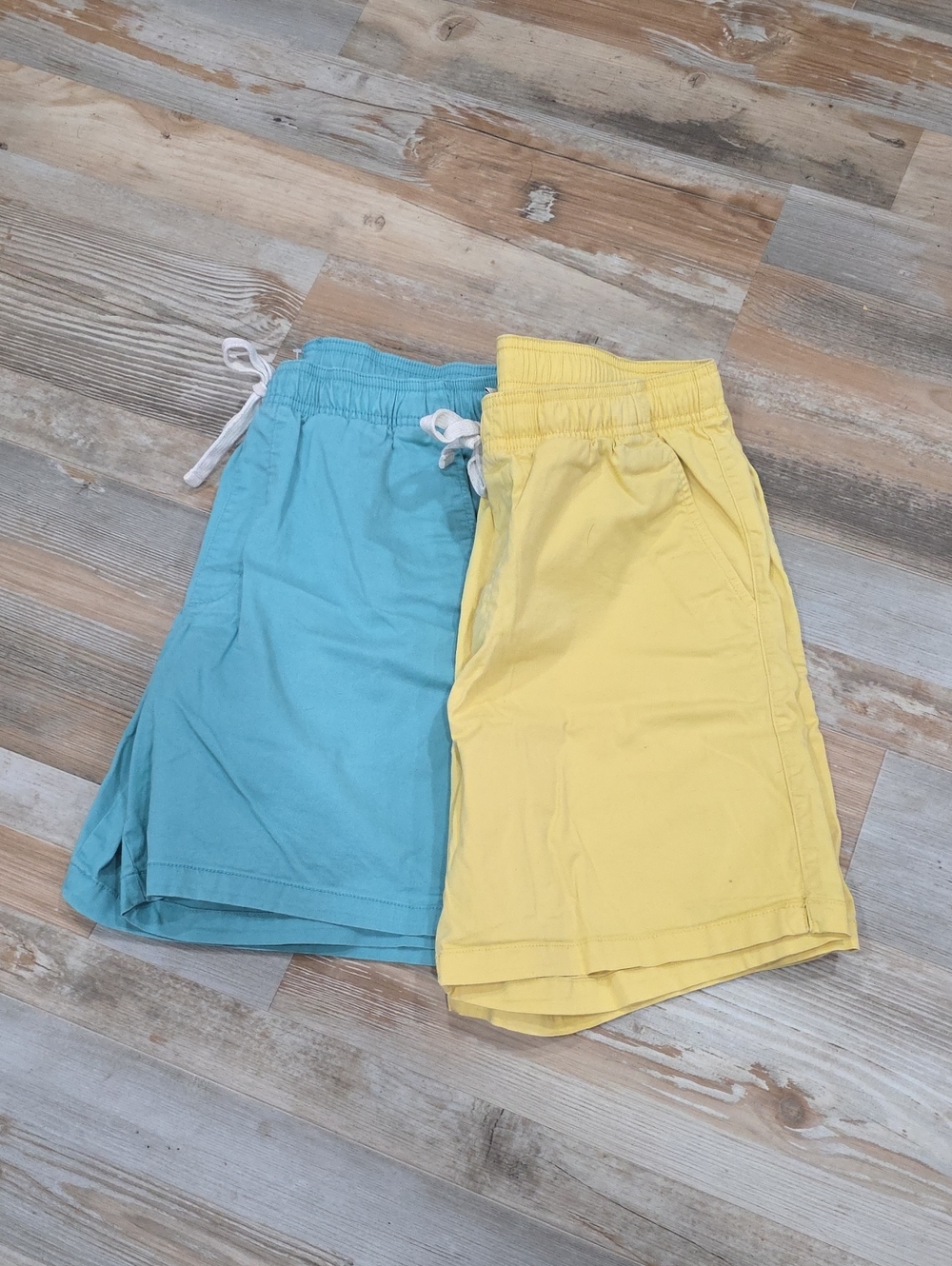 Goodfellow & Co Blue and Yellow Men's Flat Front Drawstring Shorts